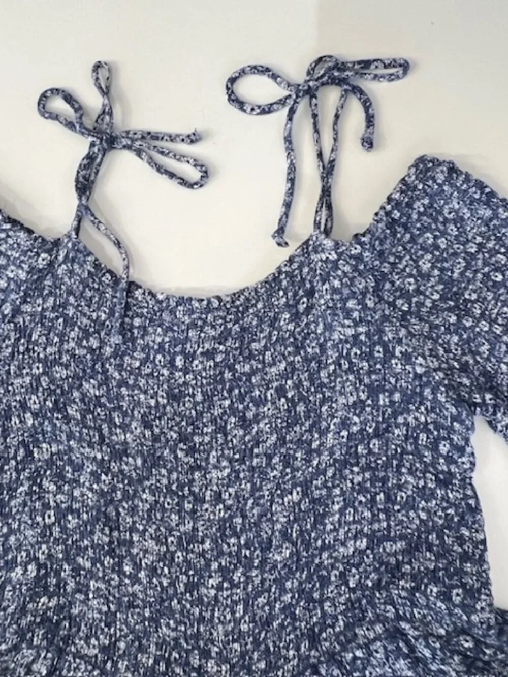 Millibon U.S.A. Womans Blue Floral Pull-on Blue Floral Smocked Romper Size Large - Picture 3 of 11